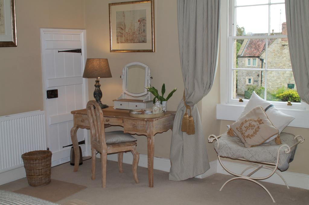 Roundhill Farmhouse Kelston Rum bild